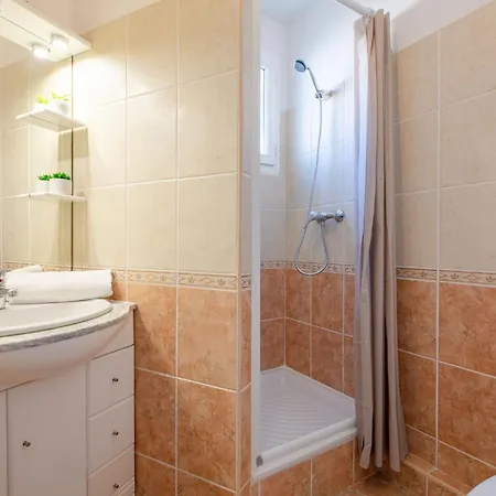 Appartamento Terre Du Soleil-1 By Interhome *